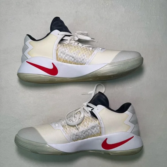 Nike Hyperdunk 2016 Low Basketball Shoes - Picture 3 of 7
